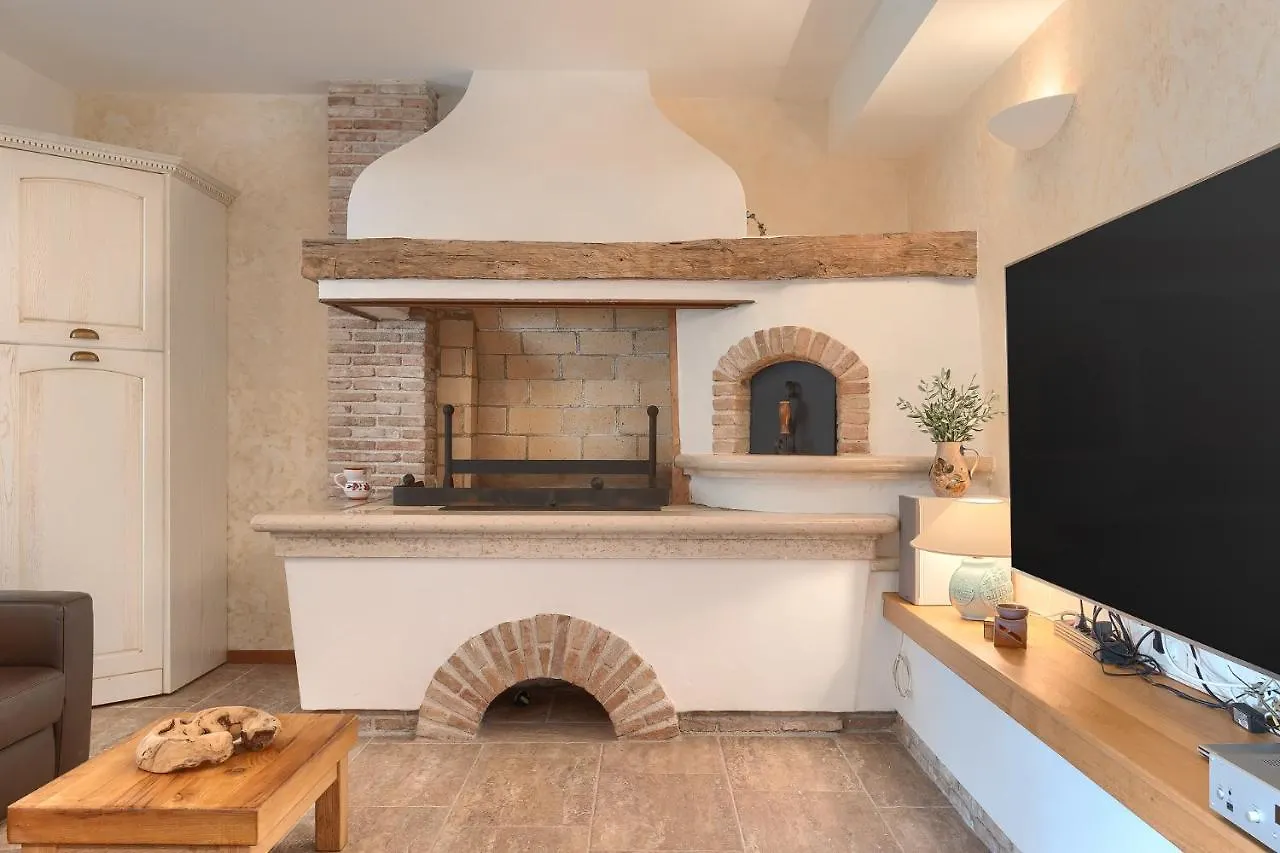 Nona'S Garden Apartment Pula Croatia
